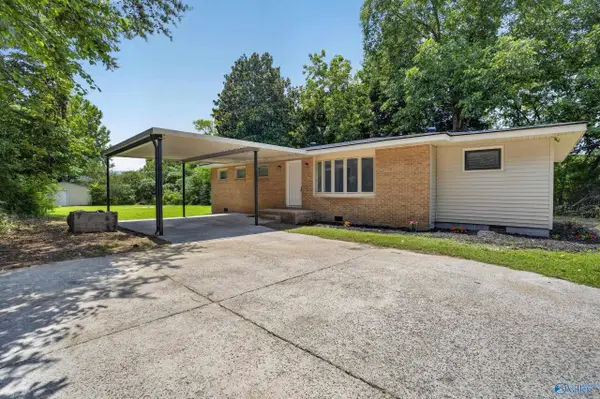 117 Bartee Road, Laceys Spring, AL 35754