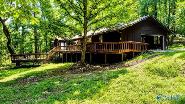 1463 Telephone Tower Road, Laceys Spring, AL 35754