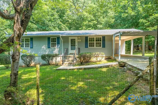 1195 Greenbriar Drive, Fort Payne, AL 35967