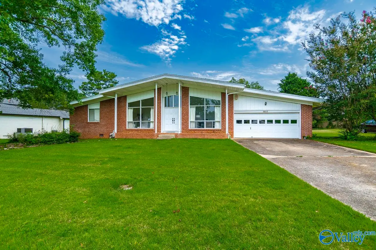1217 Kingsway Road, Huntsville, AL 35802 - #1
