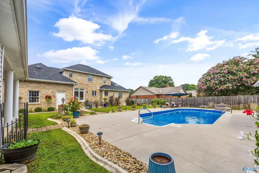 7313 Ferncliffe Drive Se, Huntsville, AL 35802 - #2
