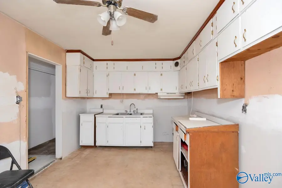 3829 Crane Drive, Huntsville, AL 35811 - #3