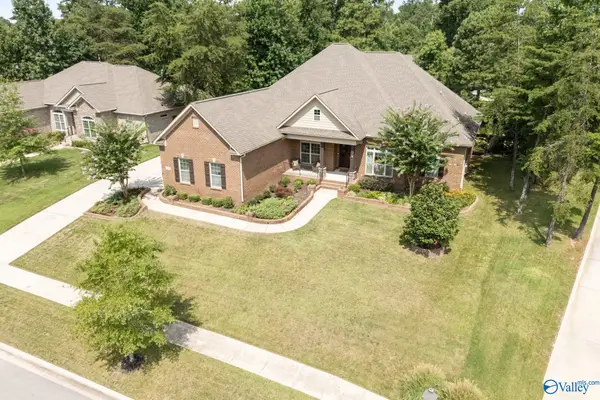 18 Natures Ridge Way, Huntsville, AL 35803
