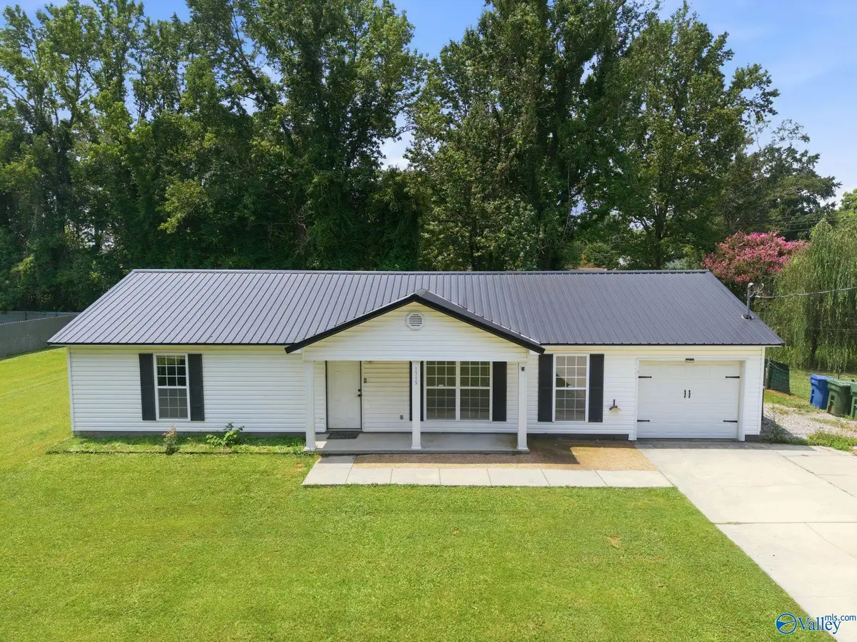 1549 Vest Street, Hartselle, AL 35640 - #1