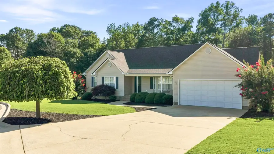 11 Autumn Run Road Ne, Fort Payne, AL 35967 - #2