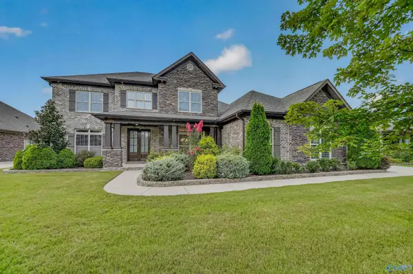 3019 Laurel Cove Way, Gurley, AL 35748