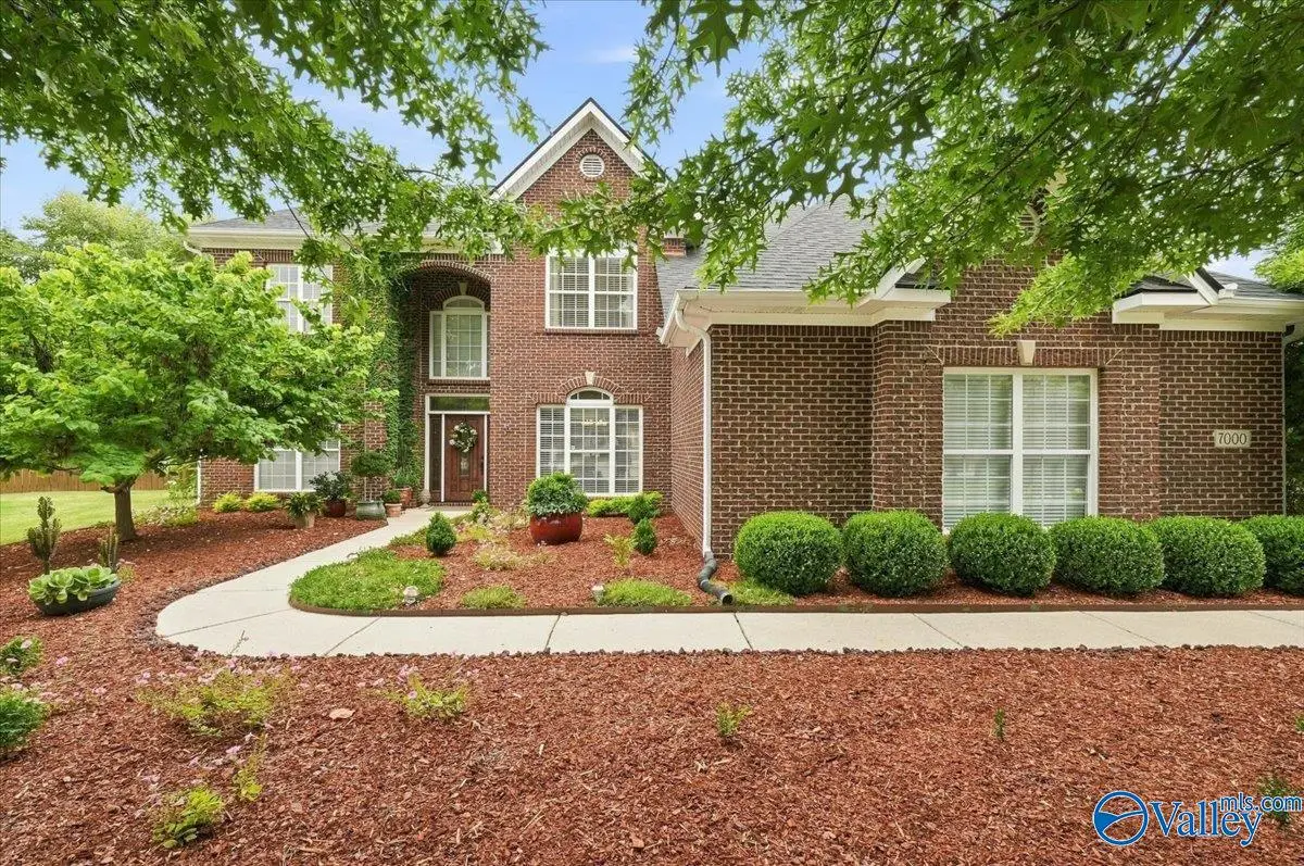 7000 Greystone Lane Se, Owens Cross Roads, AL 35763 - #1
