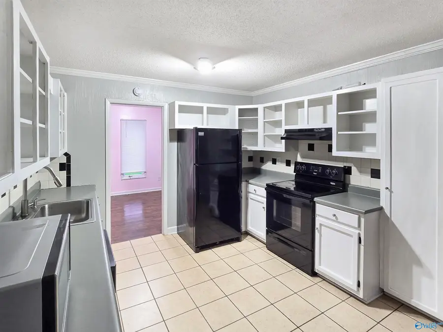 1023 Sandy Springs Road Nw, Huntsville, AL 35806 - #3