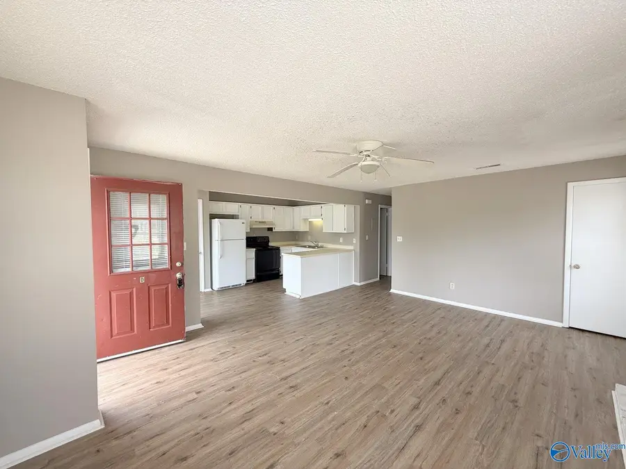 3929 Highridge Drive Sw, Huntsville, AL 35802 - #3