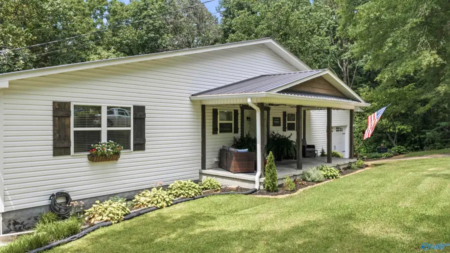 718 Scenic Road E, Fort Payne, AL 35967 - #3