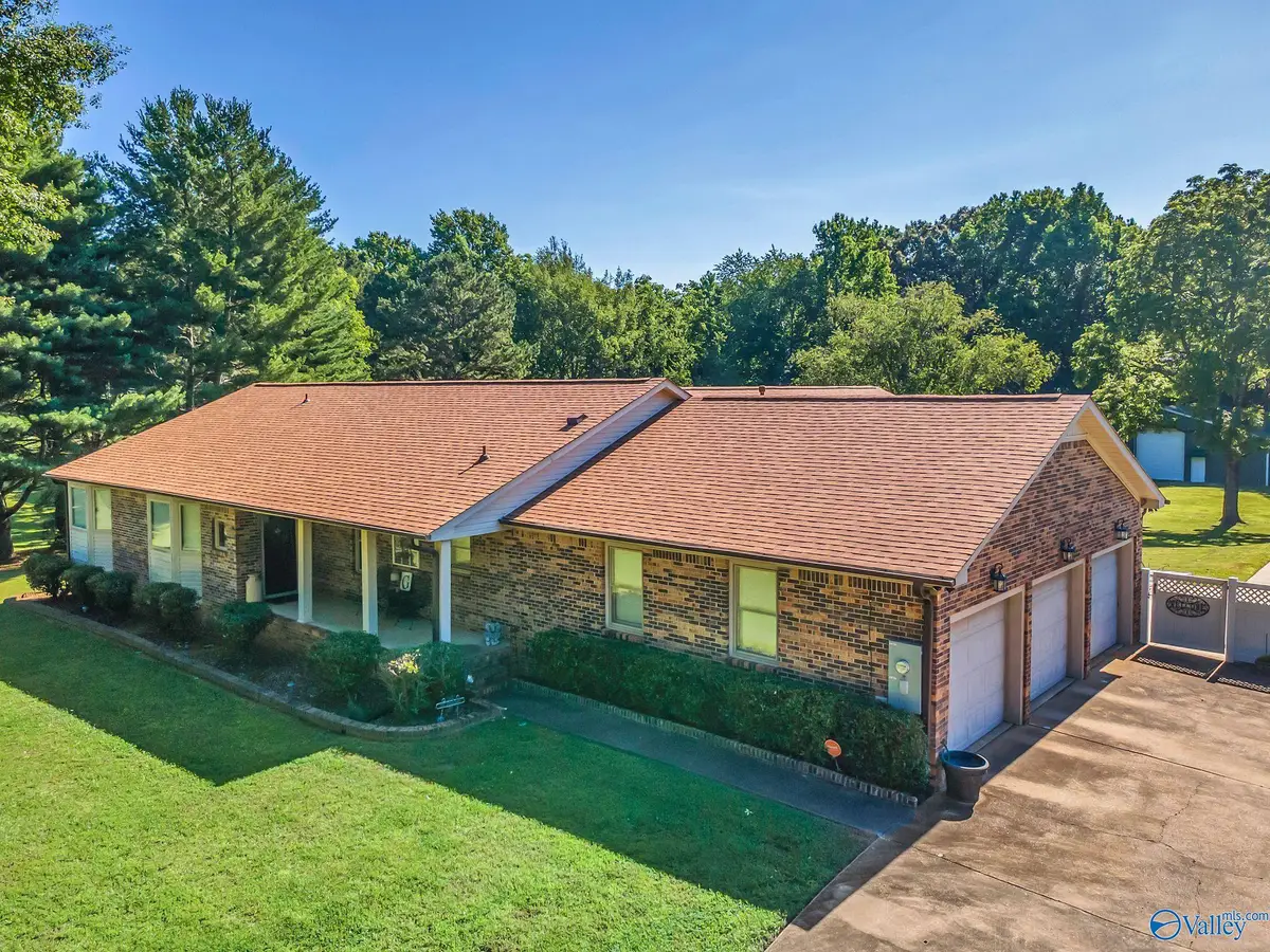 1495 Jeff Road Nw, Huntsville, AL 35806 - #1