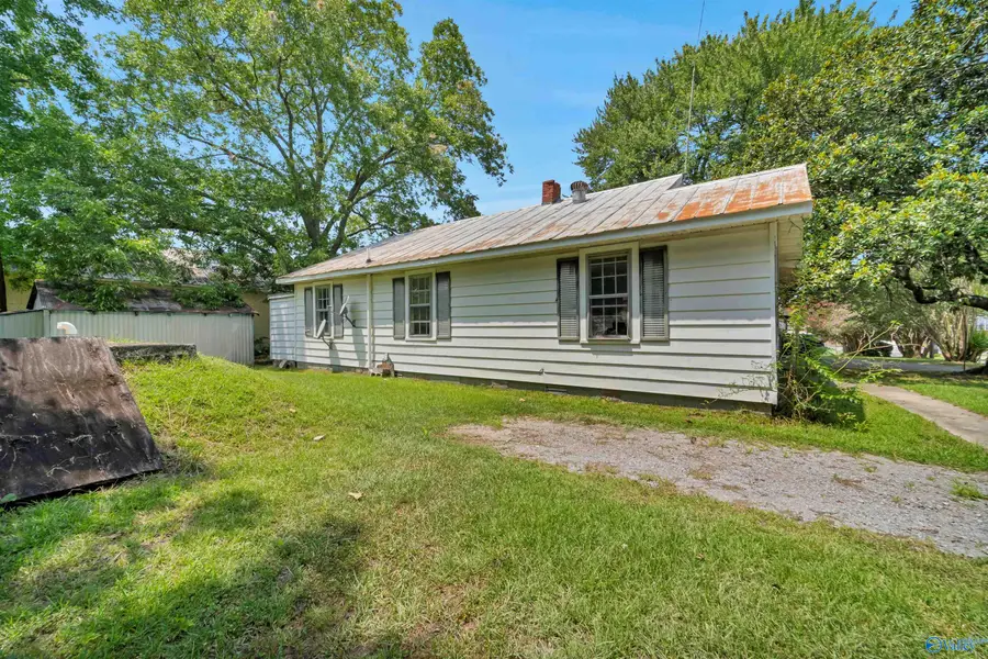201 Stewart Street Sw Sw, Hartselle, AL 35640 - #3