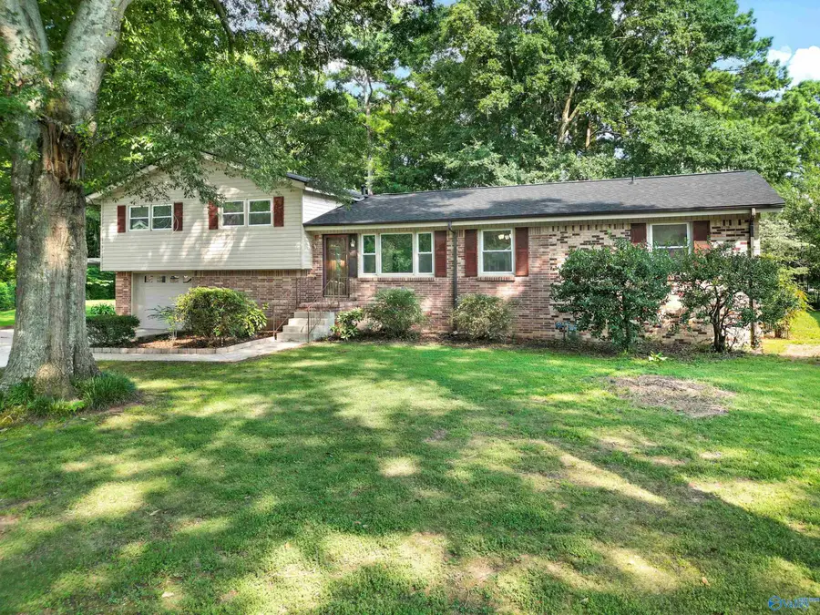 6502 Forrest Park Circle Nw, Huntsville, AL 35806 - #2