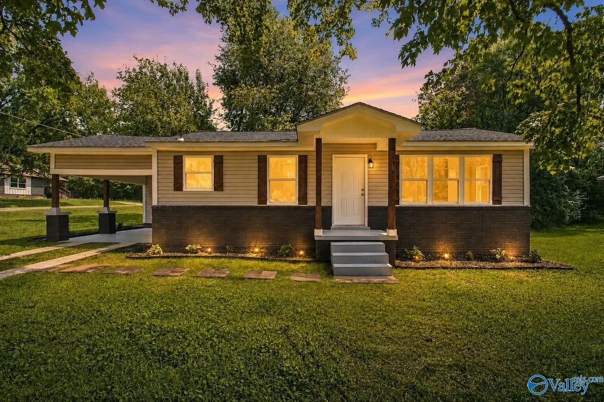 3506 Gay Street Nw, Huntsville, AL 35810 - #1