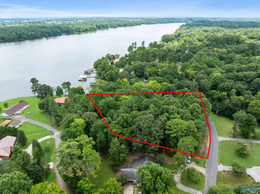 573 York Drive, Rogersville, AL 35652 - #3