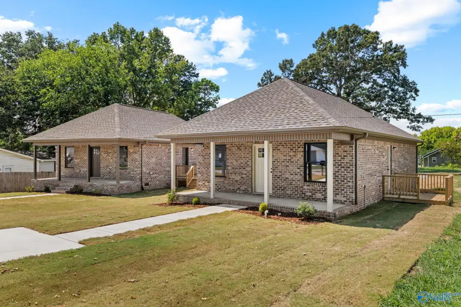111 N Fulton Street, Florence, AL 35630 - #2