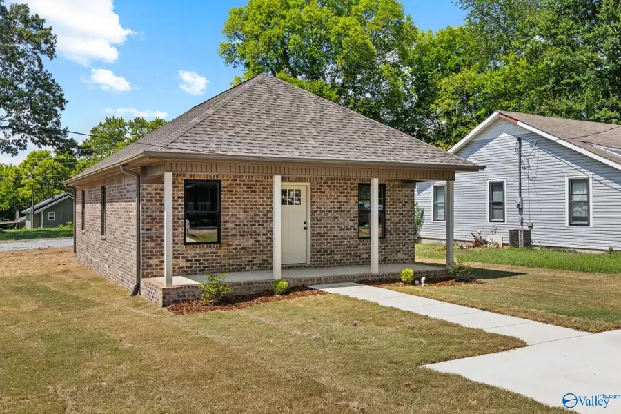 111 N Fulton Street, Florence, AL 35630 - #3