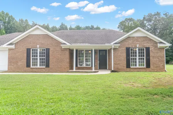 105 Short Track Drive, New Market, AL 35761