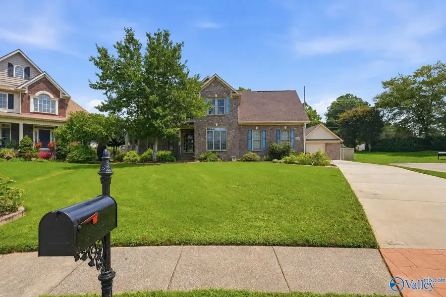 161 Redcliffe Drive Nw, Huntsville, AL 35806 - #3