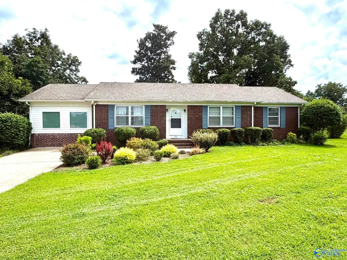 796 Lester Drive, Boaz, AL 35957 - #1
