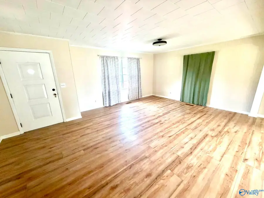 796 Lester Drive, Boaz, AL 35957 - #2