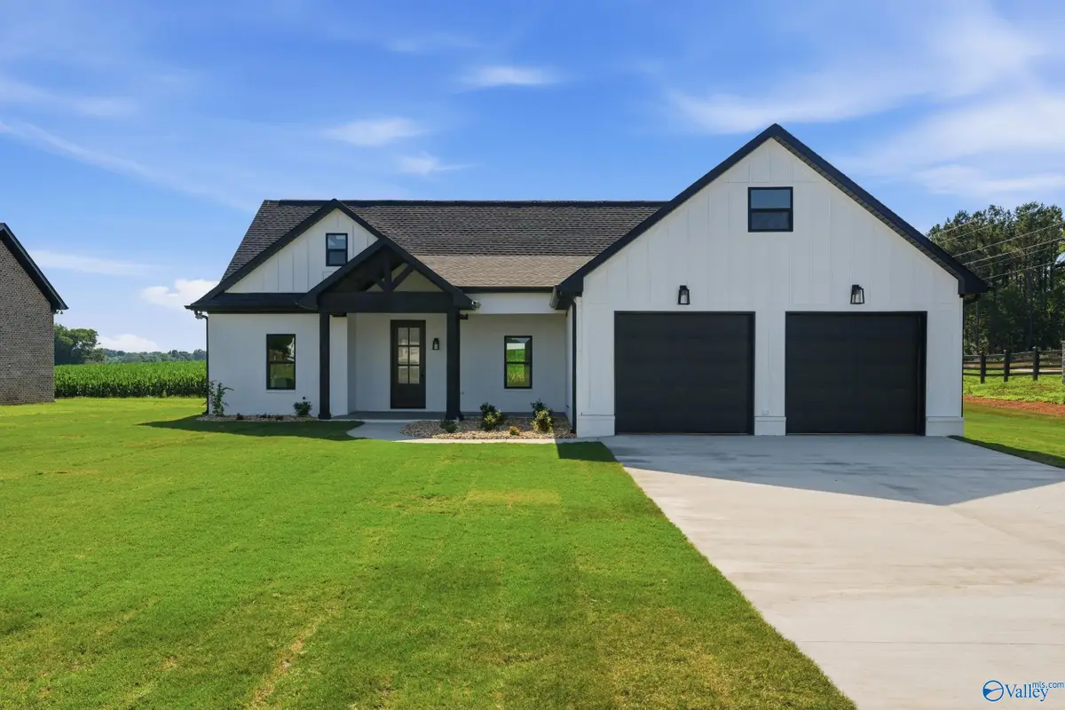 100 Hummingbird Way, Killen, AL 35645 - #1