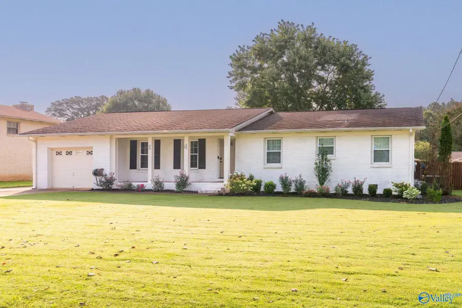 9015 SW Whittier Road, Huntsville, AL 35802 - #2
