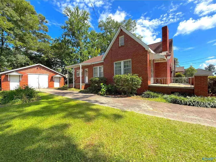 1006 Virginia Avenue, Gadsden, AL 35903 - #3