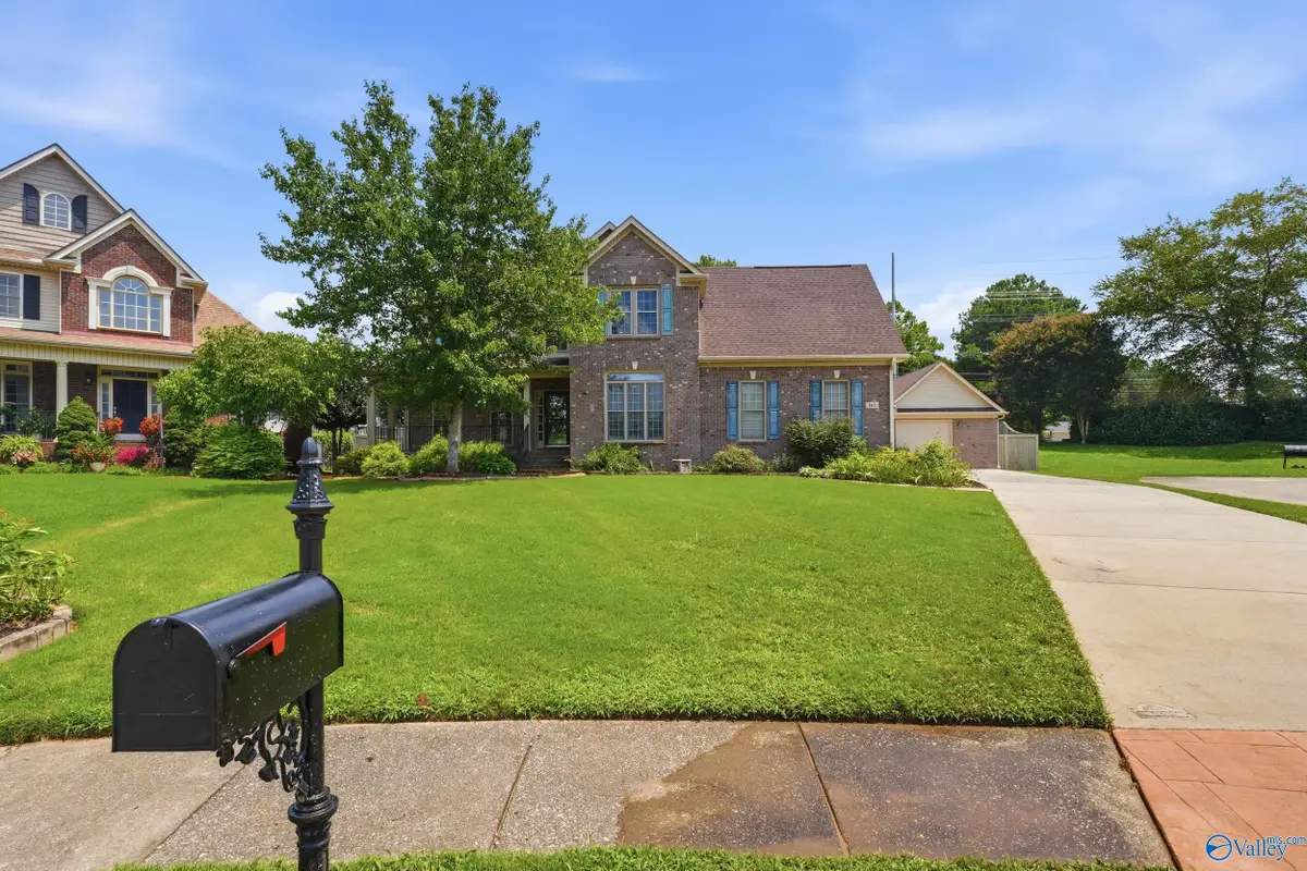 161 Redcliffe Drive, Huntsville, AL 35806 - #1