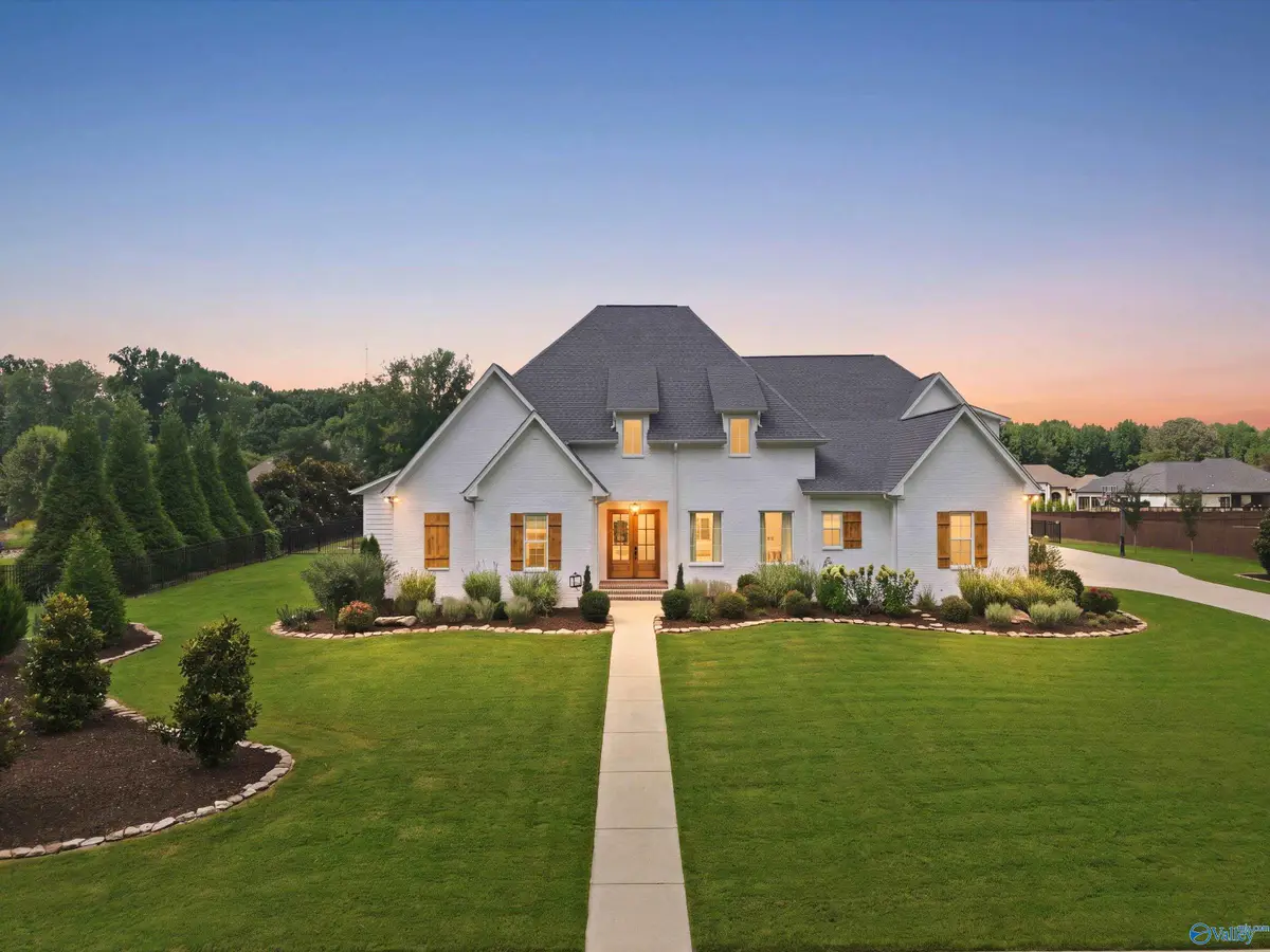 302 Meadow Way, Athens, AL 35613 - #1