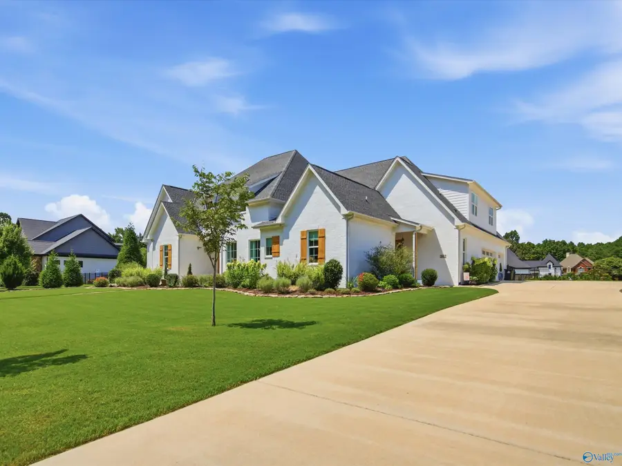 302 Meadow Way, Athens, AL 35613 - #2