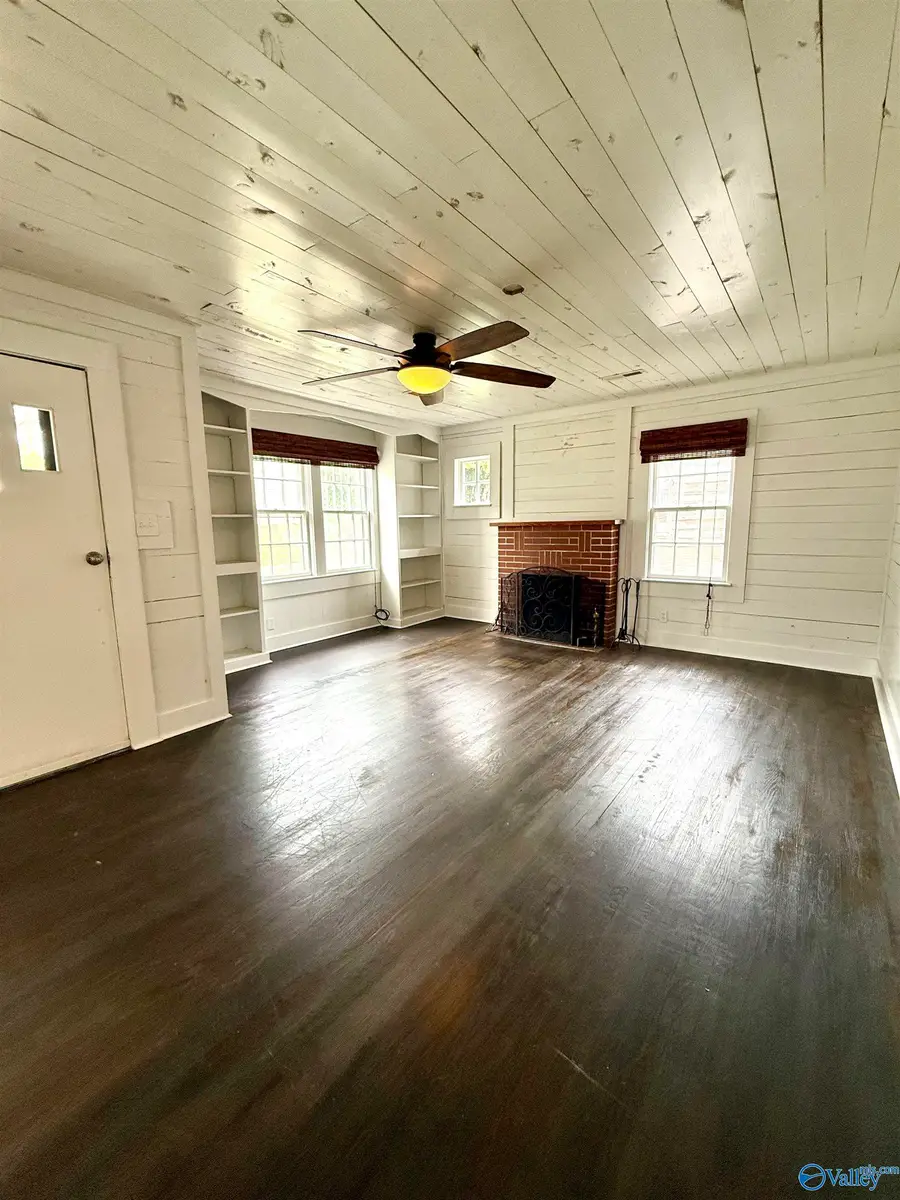 1305 Rayburn Avenue, Guntersville, AL 35976 - #2