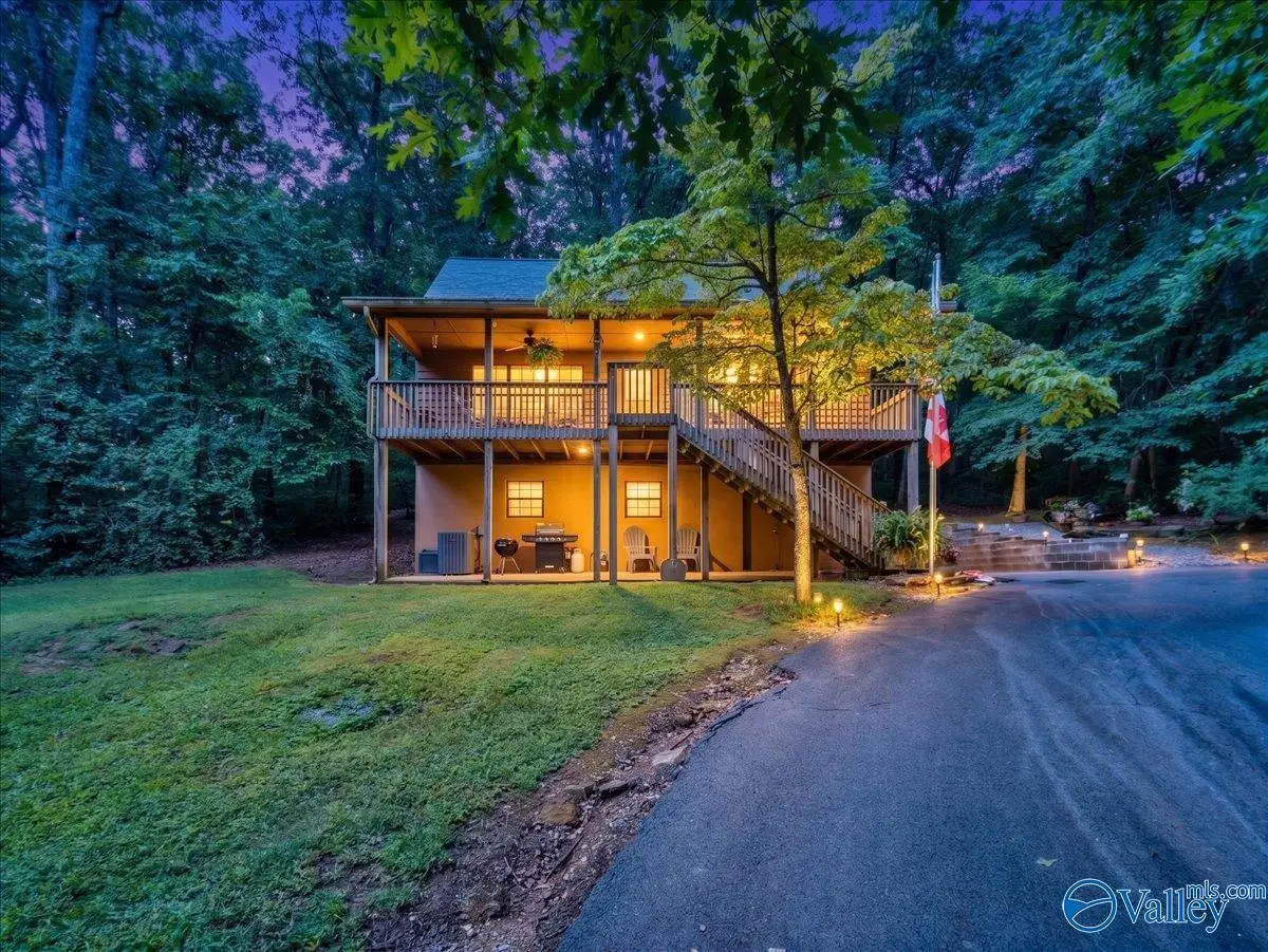 1803 Scenic Drive, Fort Payne, AL 35967 - #1