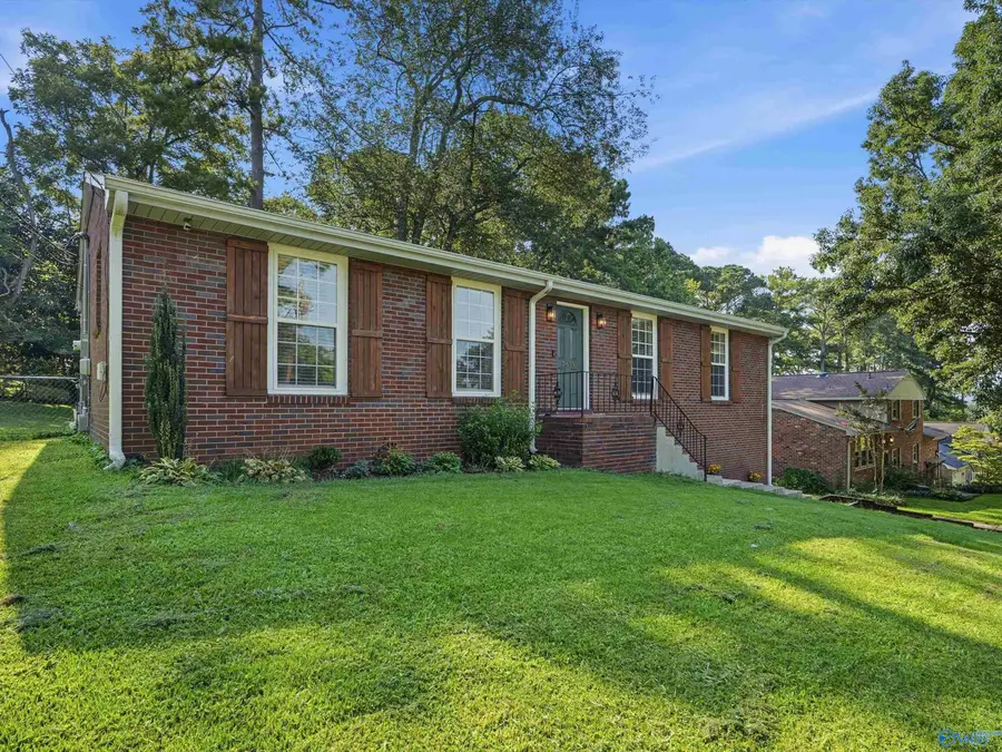 2614 Vinyard Street Ne, Huntsville, AL 35811 - #3