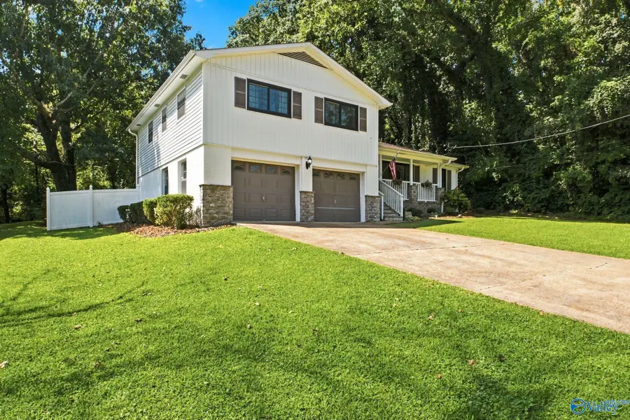 2717 Mountain Park Circle Nw, Huntsville, AL 35810 - #2
