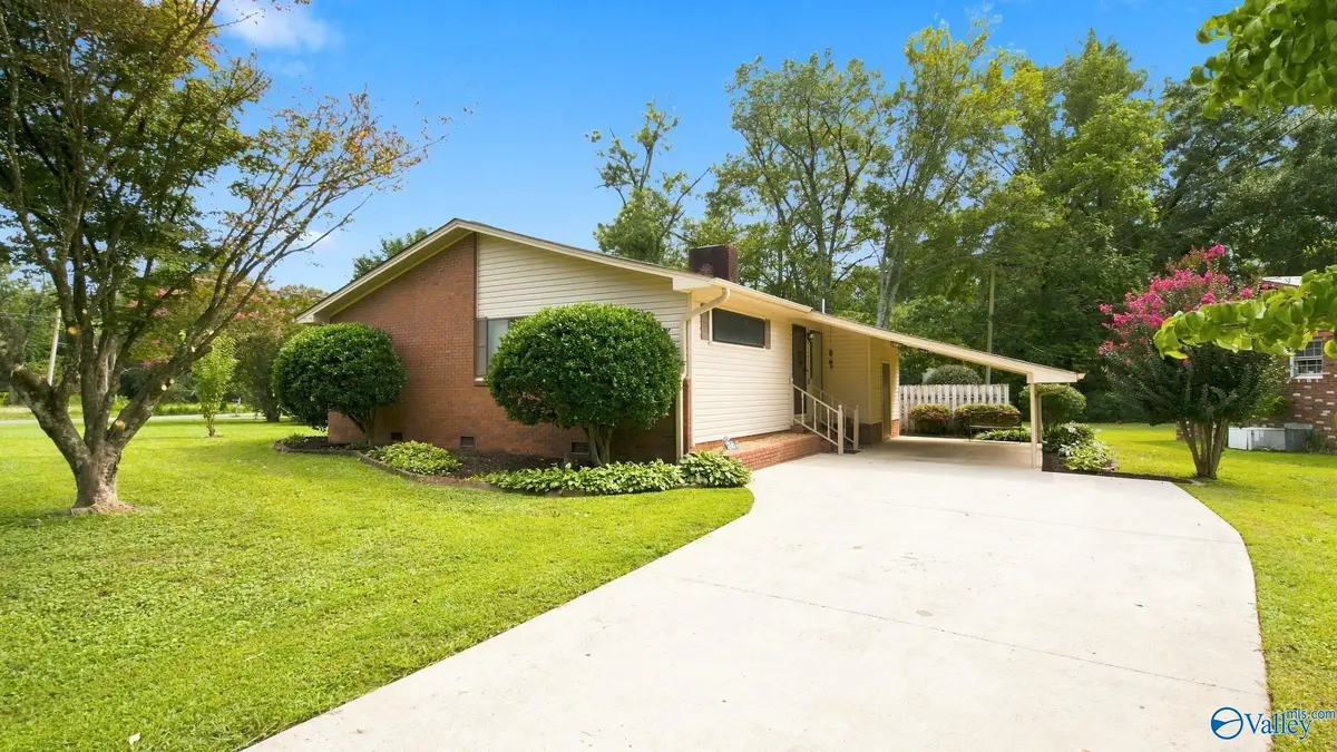 712 Washington Circle, Scottsboro, AL 35768 - #1