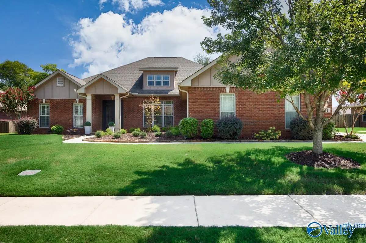 11 Holly Park Blvd Sw, Huntsville, AL 35824 - #1