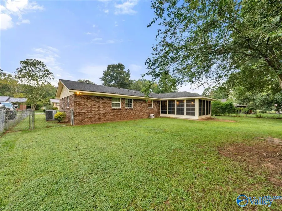 317 Sharon Street, Scottsboro, AL 35768 - #3