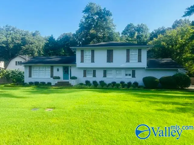 609 Benham Avenue, Scottsboro, AL 35768 - #1