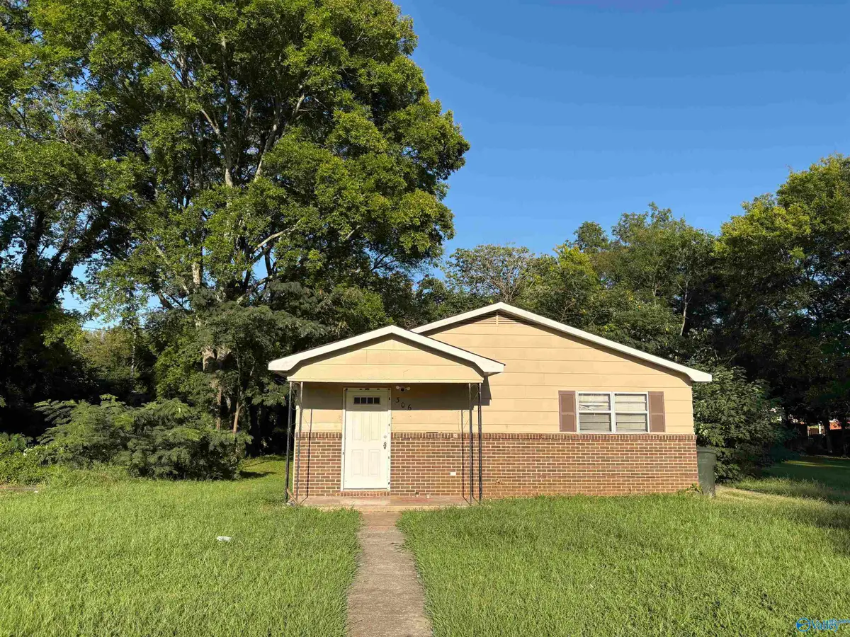 306 NW 12th Avenue, Decatur, AL 35601 - #1