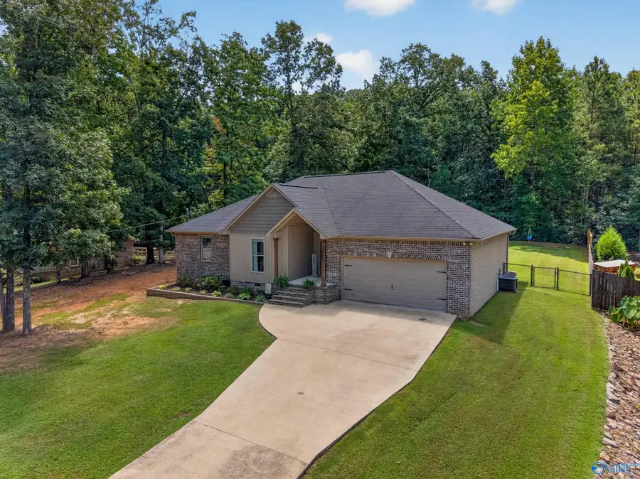 140 Windy Hill Road, Rainbow City, AL 35906 - #2