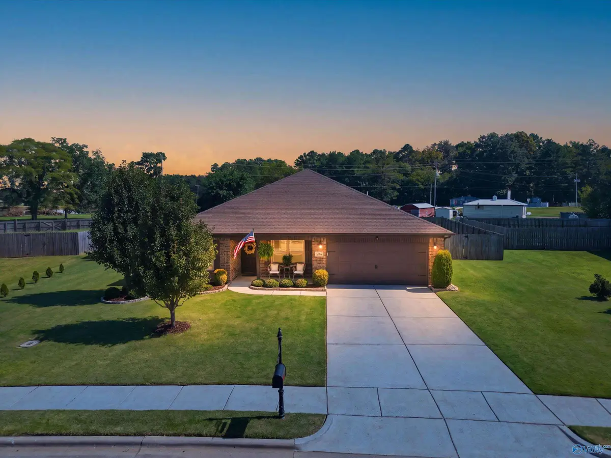 136 Chestnut Cove, Owens Cross Roads, AL 35763 - #1