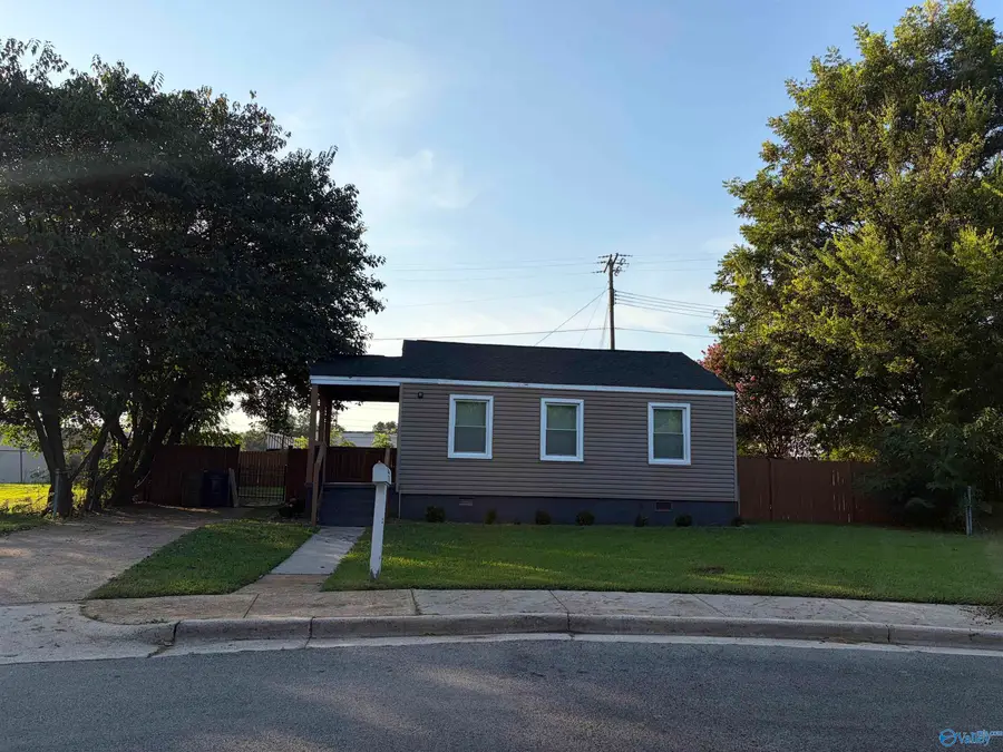 2208 Hammond Circle Nw, Huntsville, AL 35816 - #2