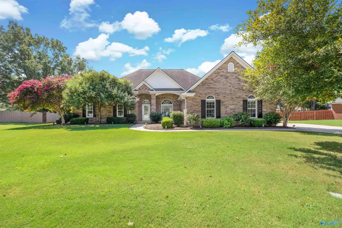 2721 Arbor Oak Drive Se, Owens Cross Roads, AL 35763 - #1