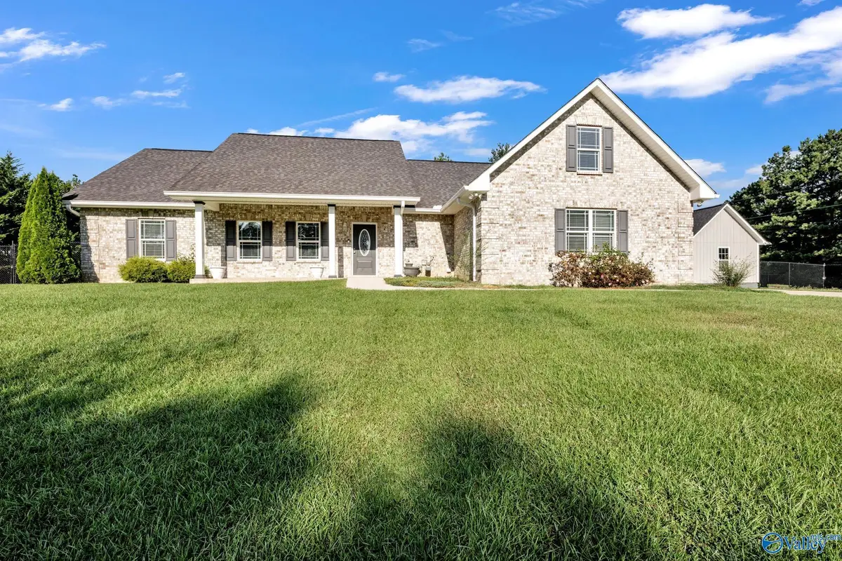117 County Road 1418, Vinemont, AL 35179 - #1