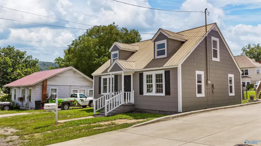 302 9th Street Nw, Fort Payne, AL 35967 - #3