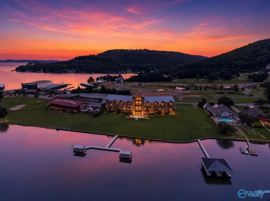 7010 Val Monte Drive #105, Guntersville, AL 35976 - #3