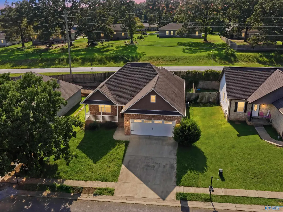 81 Cottage Lane, Lincoln, AL 35096 - #1