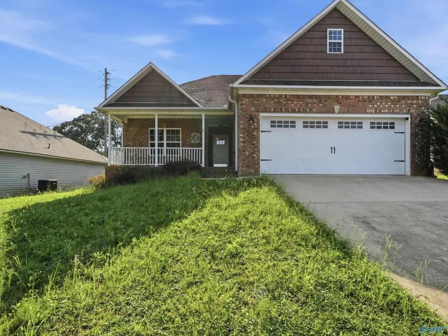 81 Cottage Lane, Lincoln, AL 35096 - #3