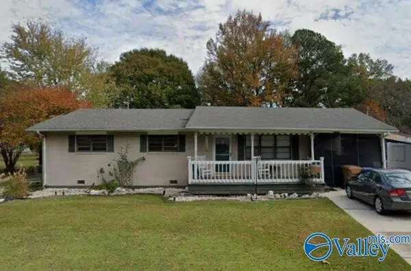 504 Holloway Street Nw, Hartselle, AL 35640
